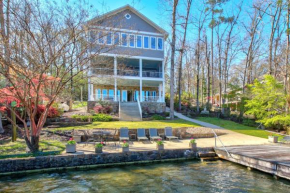 Luxe Haven Lakehouse